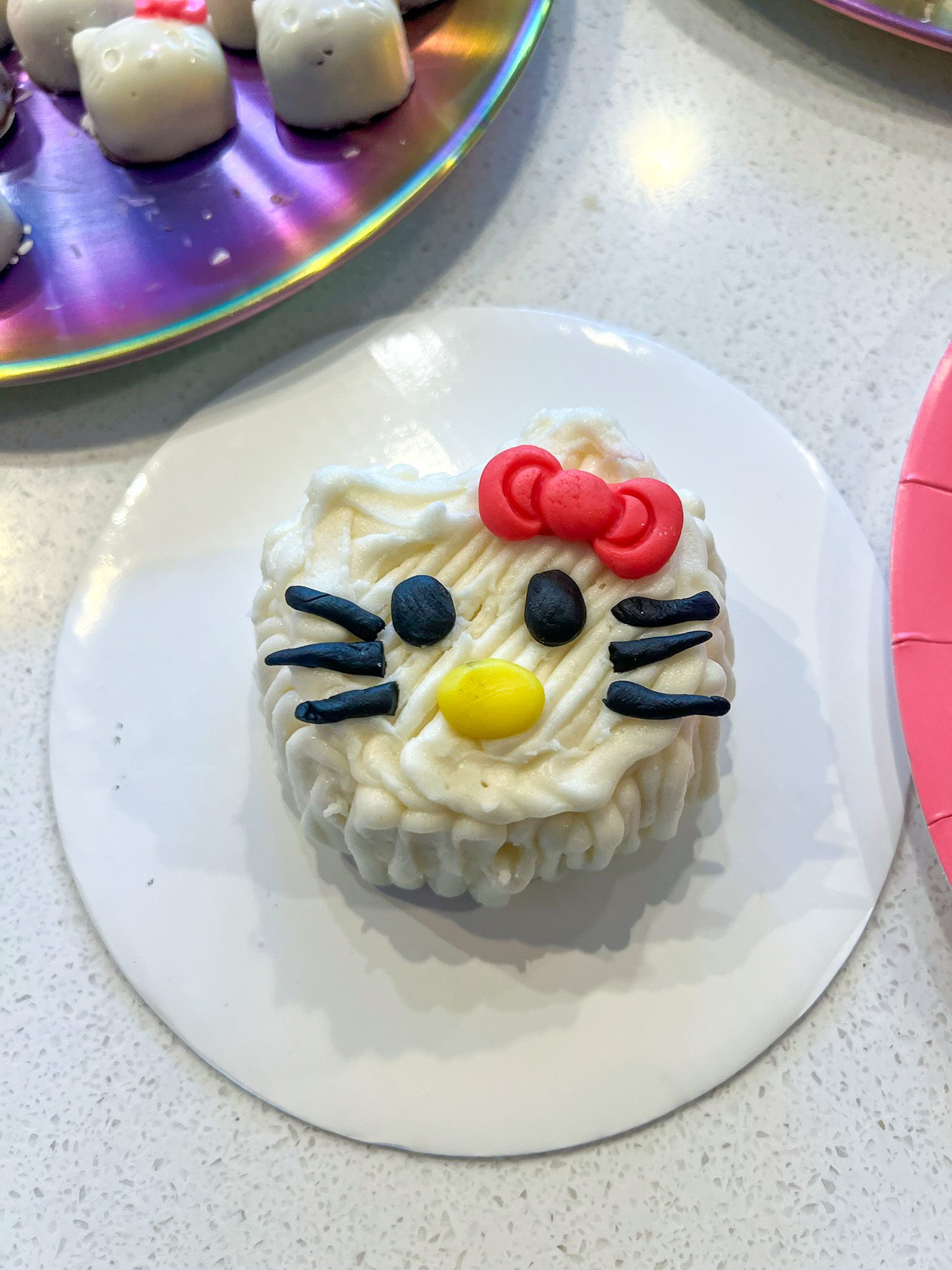 cake design hello kitty