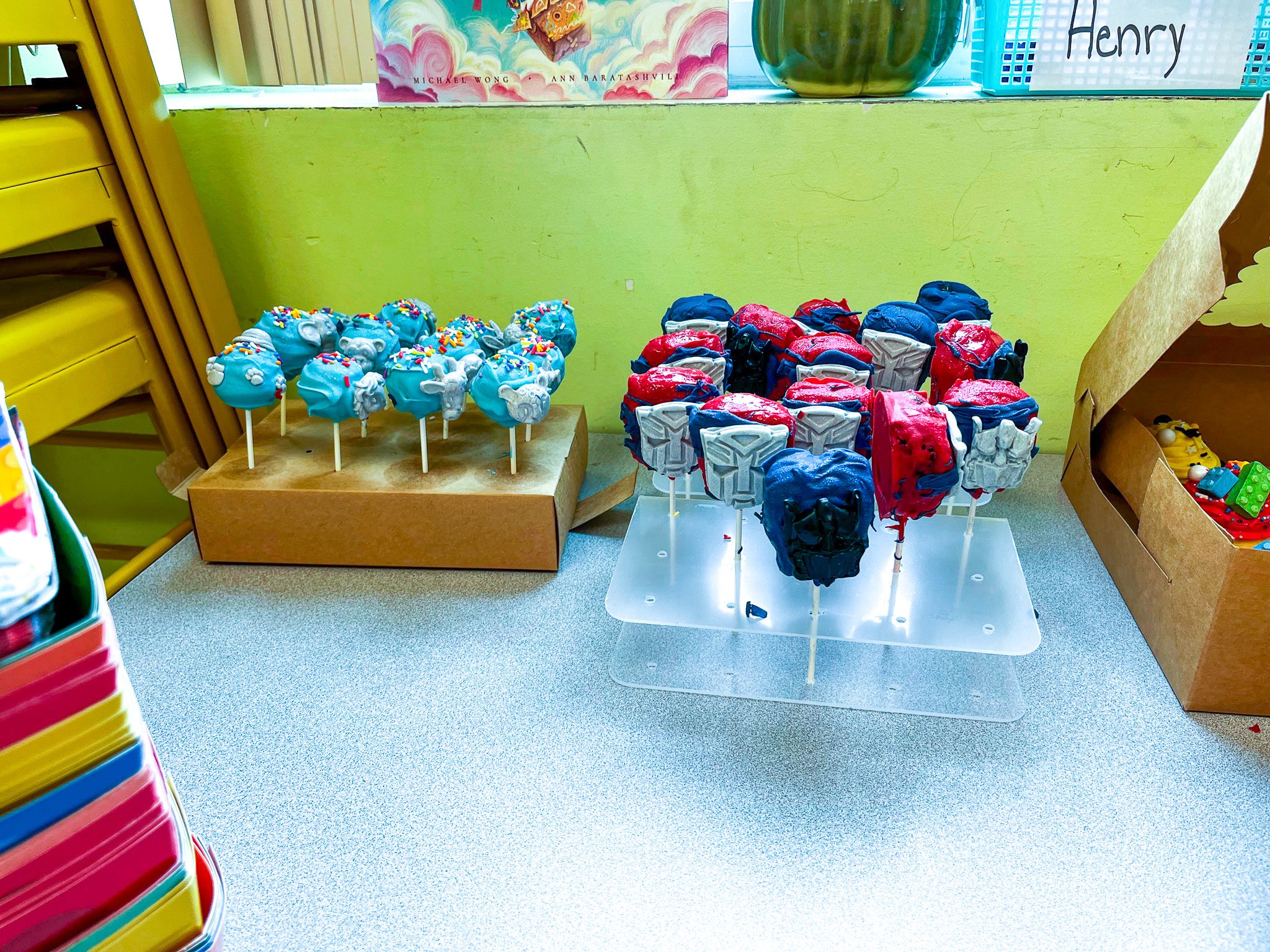 Transformer and Safari Animal Cake Pops